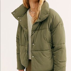 🌿 Free People Weekender Puffer Jacket 🌿